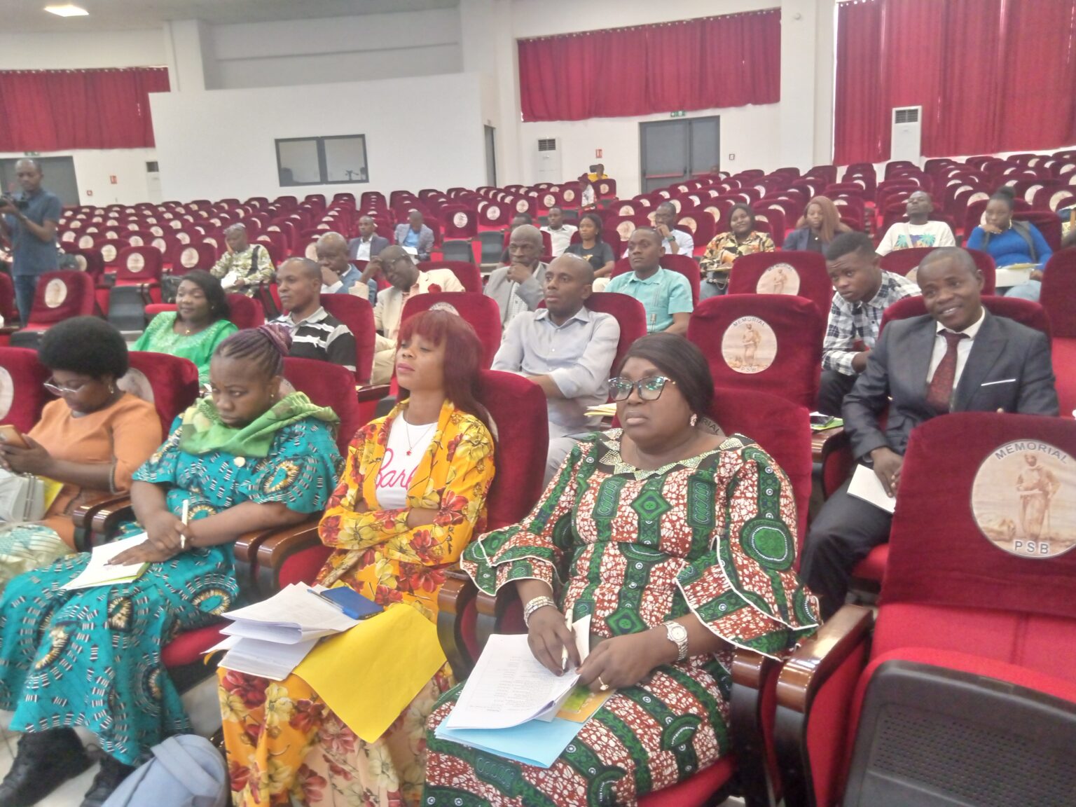 CONGO BZV /VIOLENCES A L’EGARD DES FEMMES : LES RESULATS DE L’ENQUETE AFROBAROMETER FONT LA LUMIERE CONGO BZV /VIOLENCES A L’EGARD DES FEMMES : LES RESULATS DE L’ENQUETE AFROBAROMETER FONT LA LUMIERE