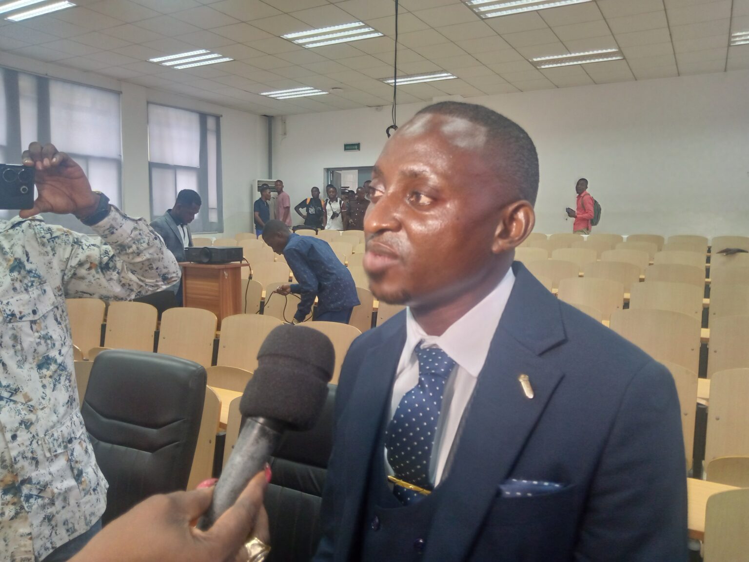 CONGO/RECHERCHE : UNE THESE DU DESORMAIS DOCTEUR GAVIN ROLIN DIELE MOUKO POUR CONTRIBUER A UN MEILLEUR TRAITEMENT DES EAUX USEES