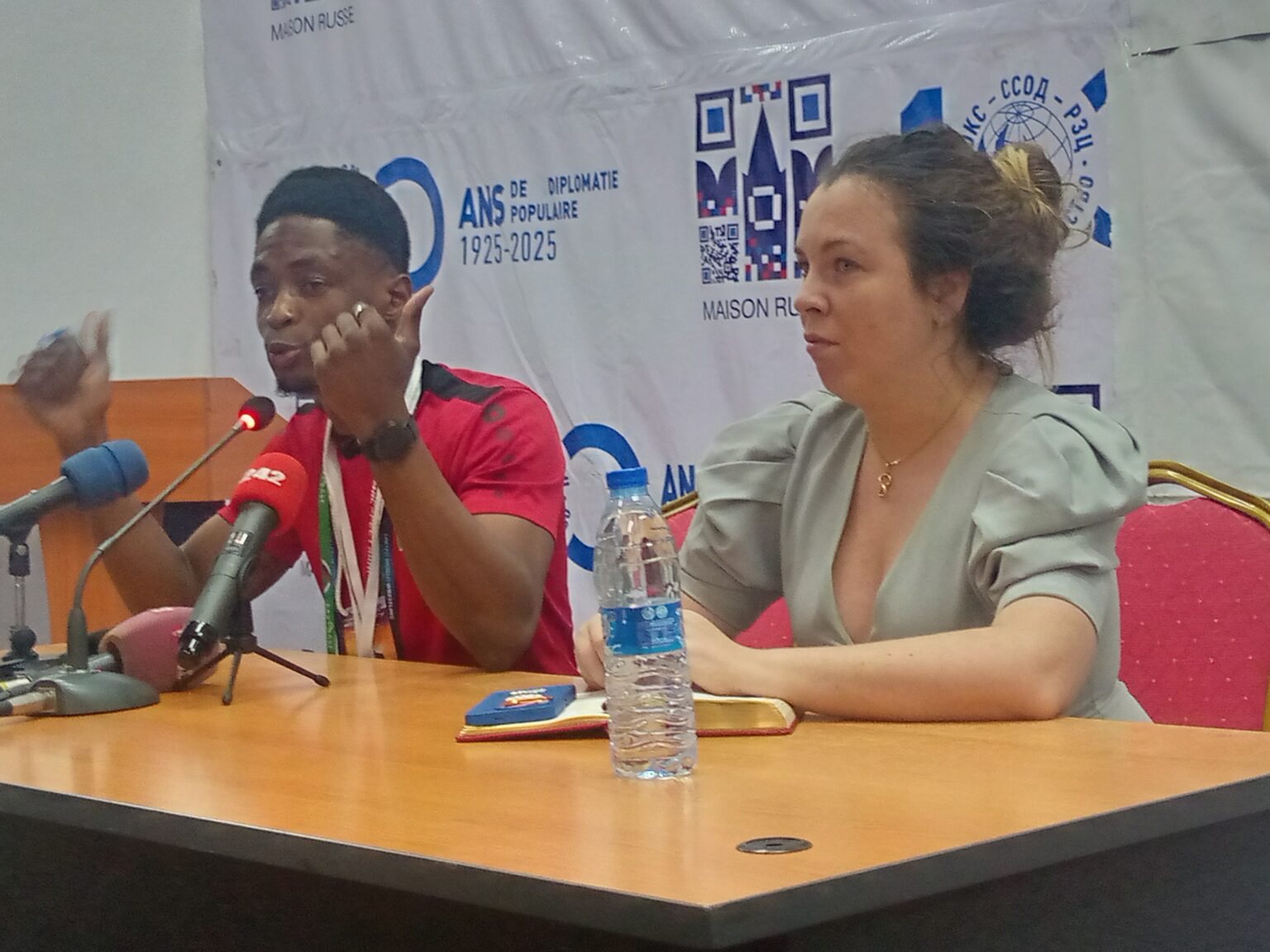 CONGO BZV /SPORTS : JAMY VARNEL KIMPEDI S’INVESTIT DANS LA VULGARISATION ET LA PRATIQUE DU MAS WRESTLING AU CONGO CONGO BZV /SPORTS : JAMY VARNEL KIMPEDI S’INVESTIT DANS LA VULGARISATION ET LA PRATIQUE DU MAS WRESTLING AU CONGO