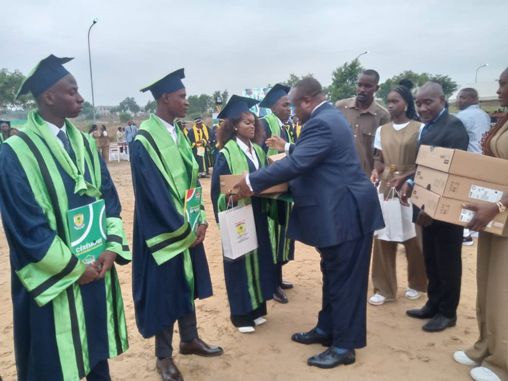 CONGO BZV : LA JEUNE UNIVERSITE DENIS SASSOU NGUESSO CELEBRE SES PREMIERS DIPLOMES DE MASTER