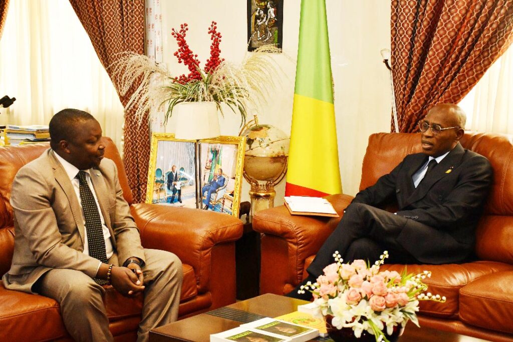 CONGO/ÉDUCATION: LA CEMAC ENVISAGE L’ENSEIGNEMENT DE LA FINANCE DE MARCHÉ AU LYCÉE