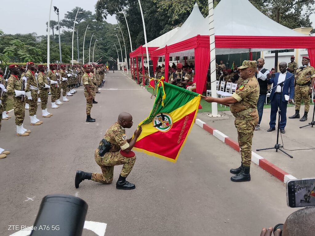 CONGO BZV : LES GRANDES FORMATIONS DE LA DIRECTION GENERALE DE LA SECURITE PRESIDENTIELLE RECOIVENT LEURS ETENDARDS CONGO BZV : LES GRANDES FORMATIONS DE LA DIRECTION GENERALE DE LA SECURITE PRESIDENTIELLE RECOIVENT LEURS ETENDARDS