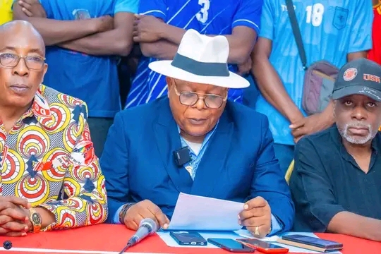 CONGO BZV/CRISE AU HANDBALL : LES CLUBS MEMBRES DE LA DYNAMIQUE REPONDENT SECHEMENT AU MINISTRE DES SPORTS CONGO BZV/CRISE AU HANDBALL : LES CLUBS MEMBRES DE LA DYNAMIQUE REPONDENT SECHEMENT AU MINISTRE DES SPORTS