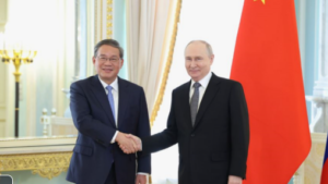CHINE-RUSSIE : LI QIANG AFFIRME QUE LA CHINE ET LA RUSSIE CONSTITUENT UNE PRECIEUSE FORCE DE STABILITE DANS UN MONDE EN PROIE AUX TURBULENCES